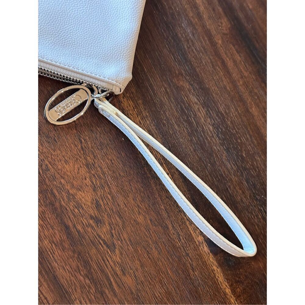 White clutch by Carlos Santana - Picture 8 of 8